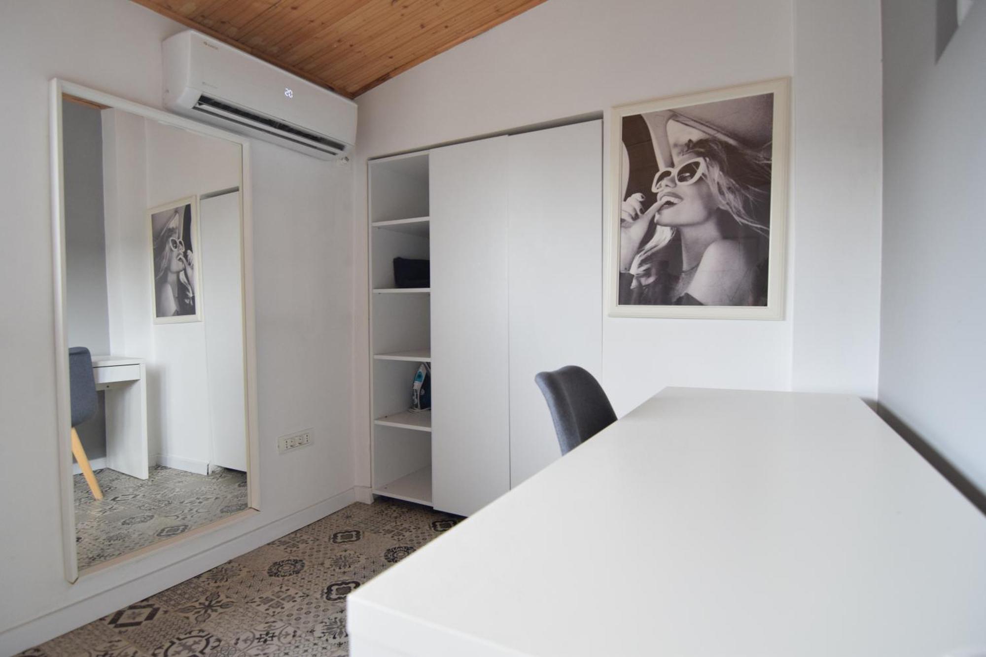 Studio In The Old City Bucarest Exterior foto